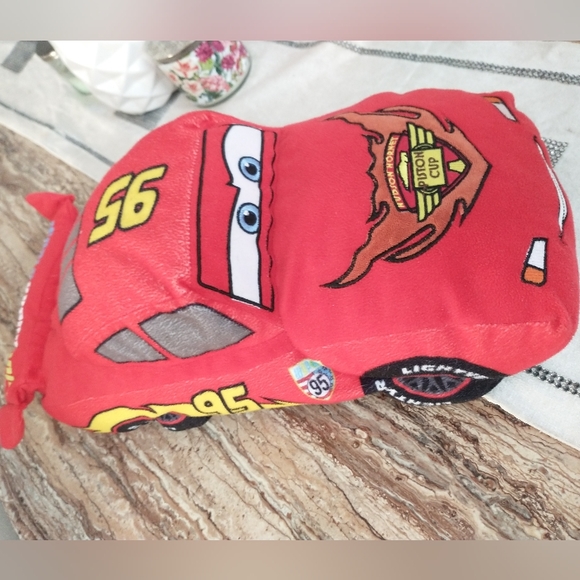 Flash McQueen Pillow car🏎️ 45cm - Picture 2 of 10
